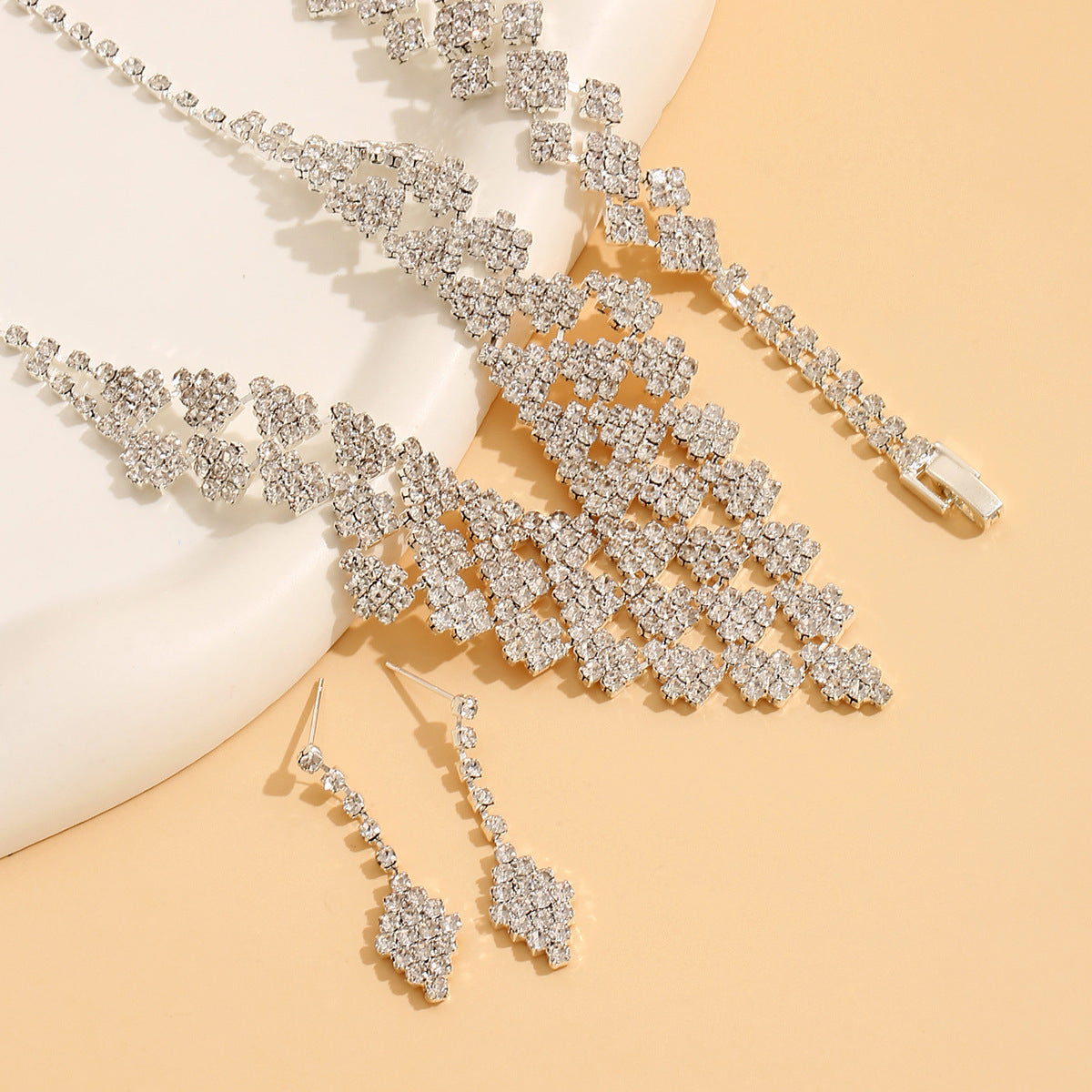 Women’s Rhinestone Jewelry Set – Diamond-Shaped Necklace Bracelet and Earrings