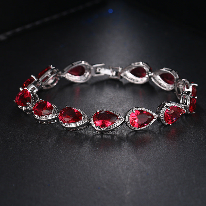 Women’s Teardrop Zircon Bracelet – Elegant Geometric Jewelry