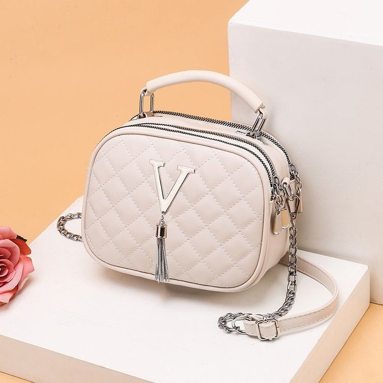 Women’s Large Capacity Shoulder Bag – Chain Strap PU Handbag