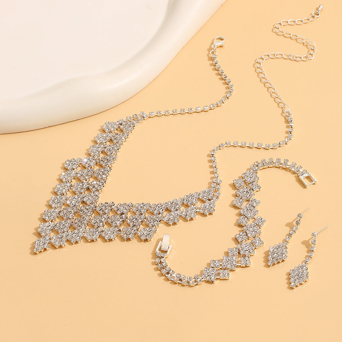 Women’s Rhinestone Jewelry Set – Diamond-Shaped Necklace Bracelet and Earrings