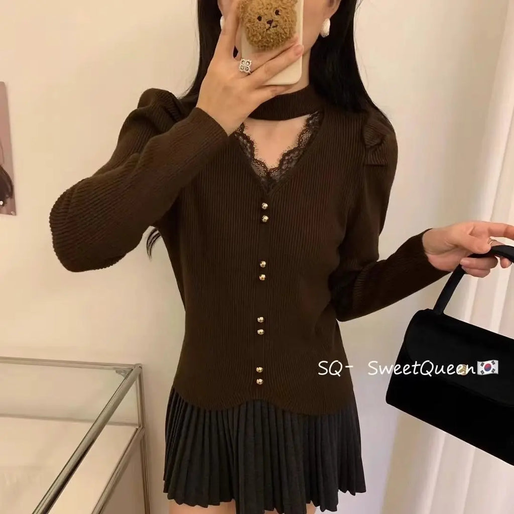 Women’s V-Neck Lace Splice Sweater – Slimming Knitted Pullover for Autumn/Winter