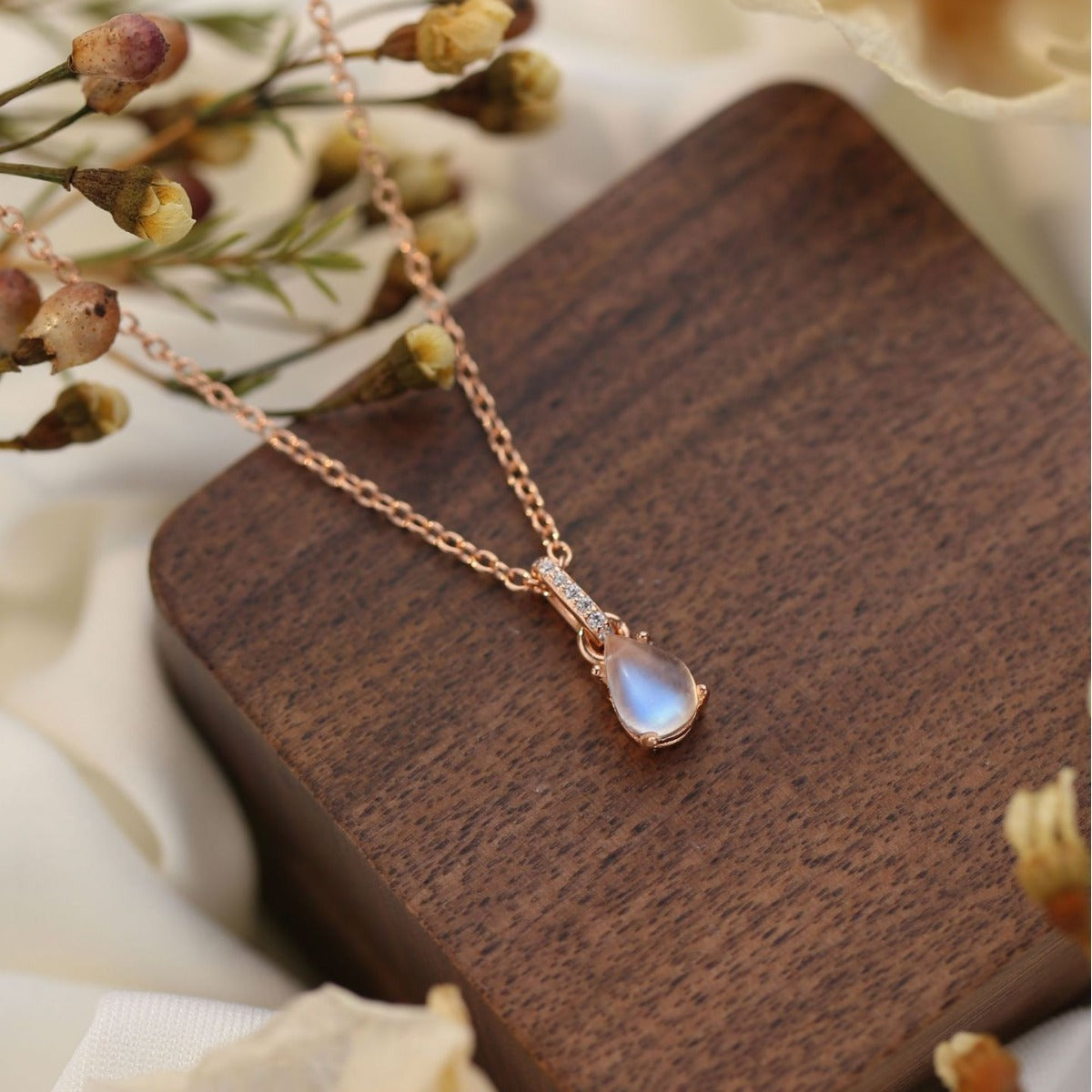 925 Silver Moonstone Drop Necklace for Women – Elegant Water Drop Pendant