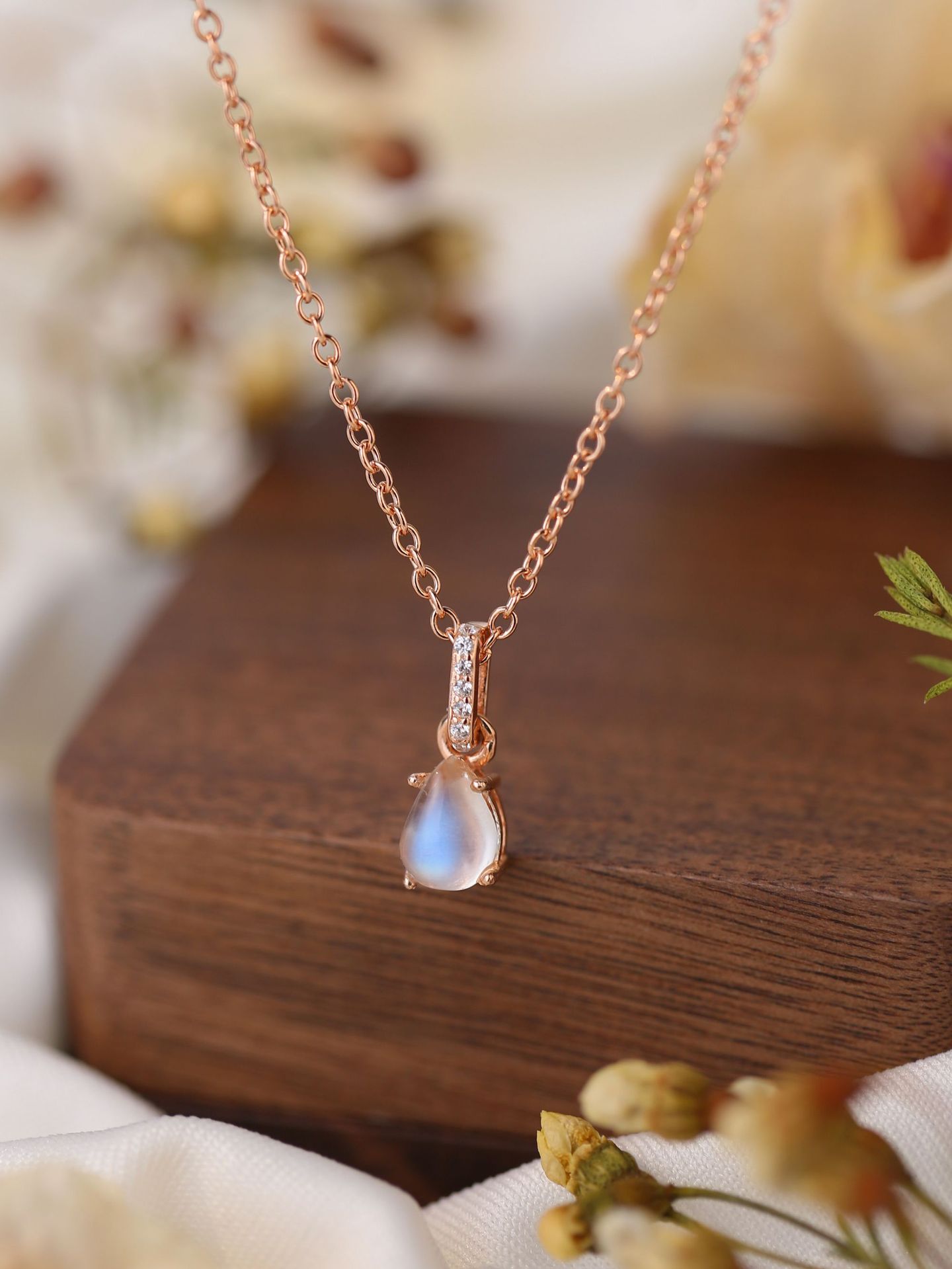 925 Silver Moonstone Drop Necklace for Women – Elegant Water Drop Pendant