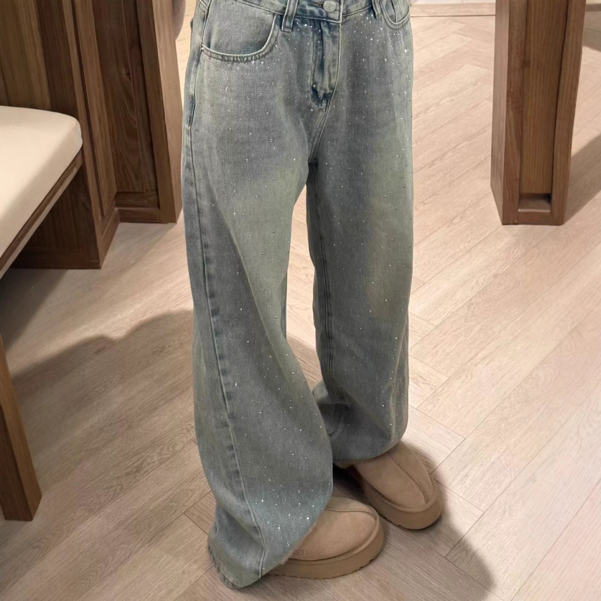 Women’s High-Waist Straight-Leg Jeans – Classic Design